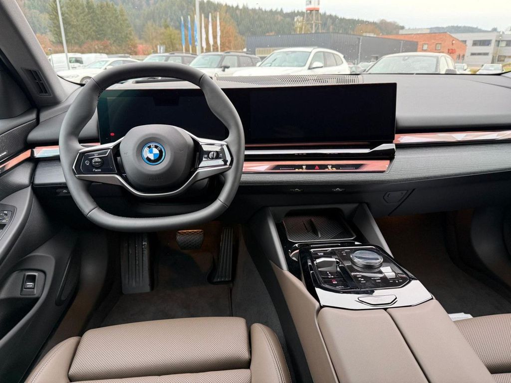 BMW i5 2025