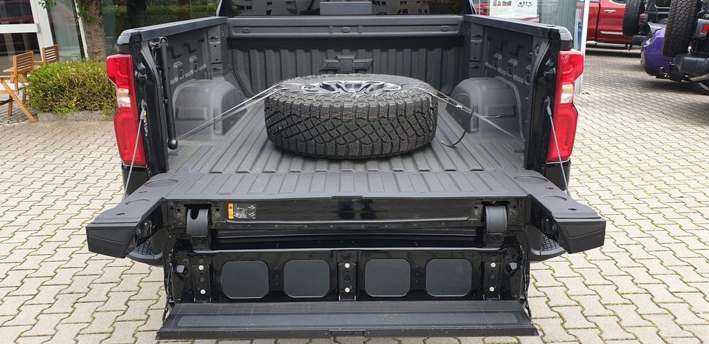 Chevrolet Silverado 2025