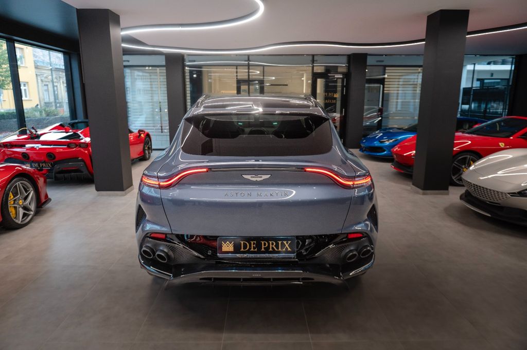 Aston Martin DBX 2023