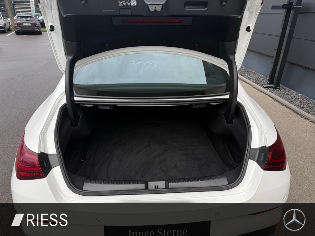 Mercedes-Benz CLA 180 2025