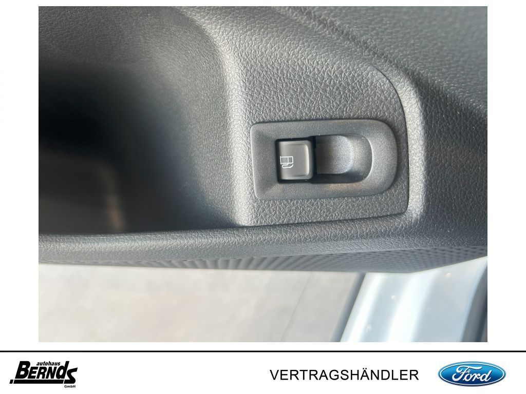 Ford Tourneo Connect 2025