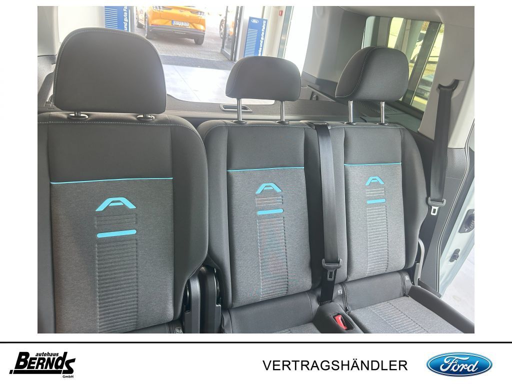 Ford Tourneo Connect 2025