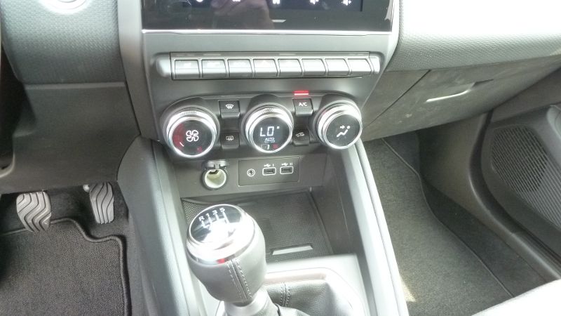 Mitsubishi Colt 2025