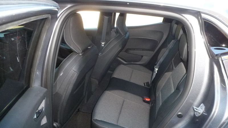 Mitsubishi Colt 2025