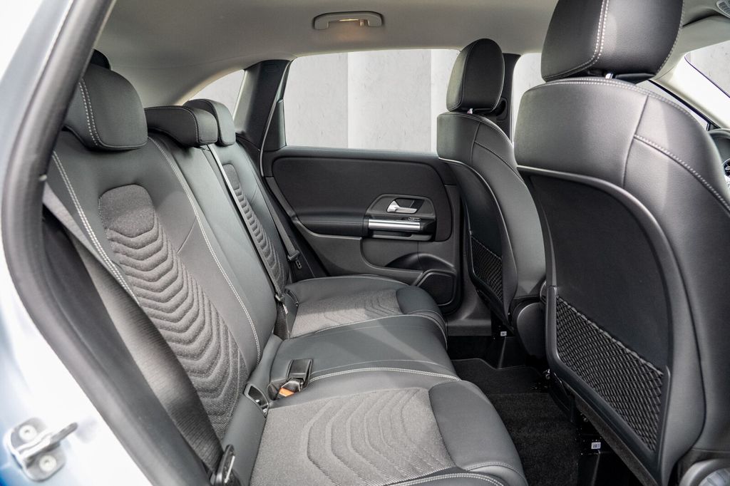 Mercedes-Benz B 180 2024