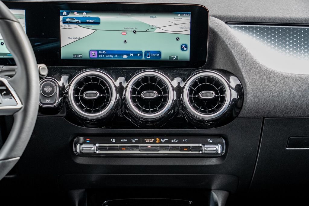 Mercedes-Benz B 180 2024