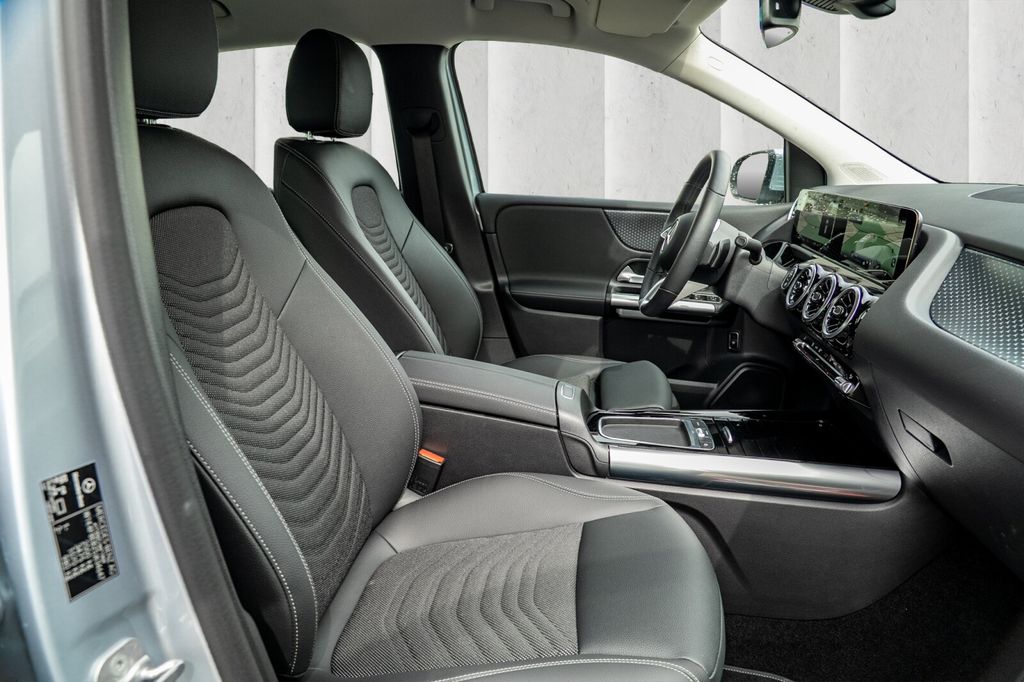 Mercedes-Benz B 180 2024