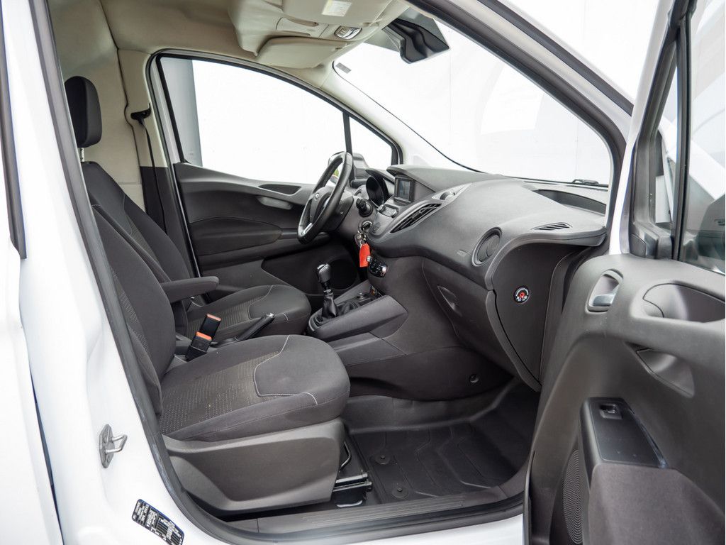 Ford Transit Courier 2020