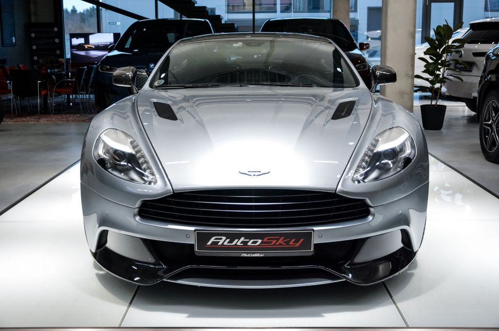 Aston Martin Vanquish 2013