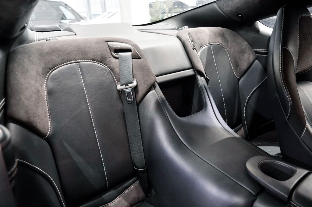 Aston Martin Vanquish 2013