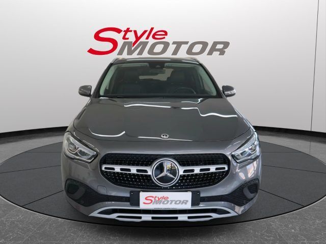 Mercedes-Benz GLA 180 2021