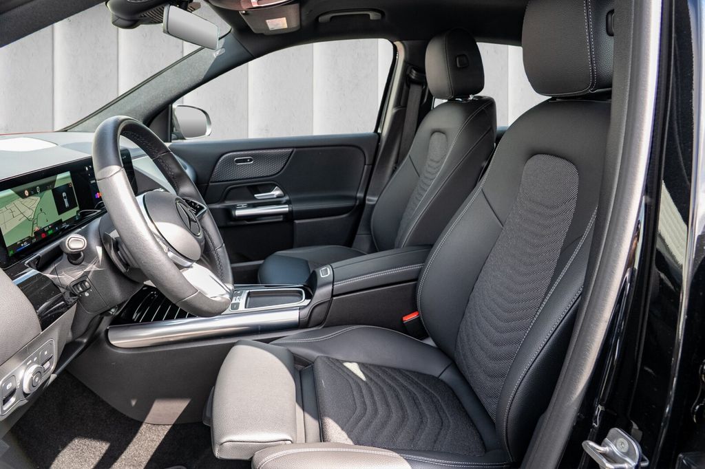 Mercedes-Benz EQA 2024