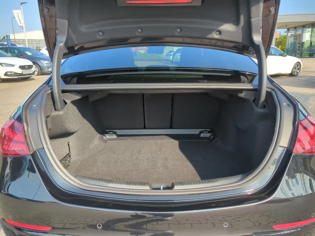 Mercedes-Benz C 200 2024