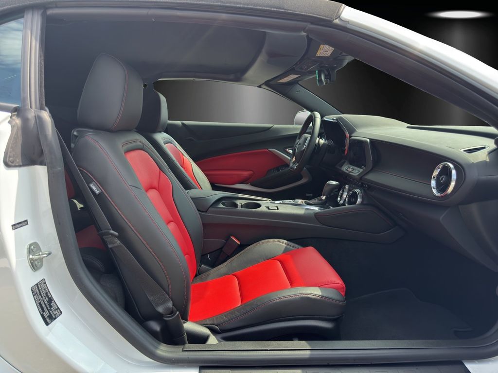 Chevrolet Camaro 2025