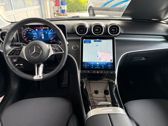 Mercedes-Benz C 220 2024