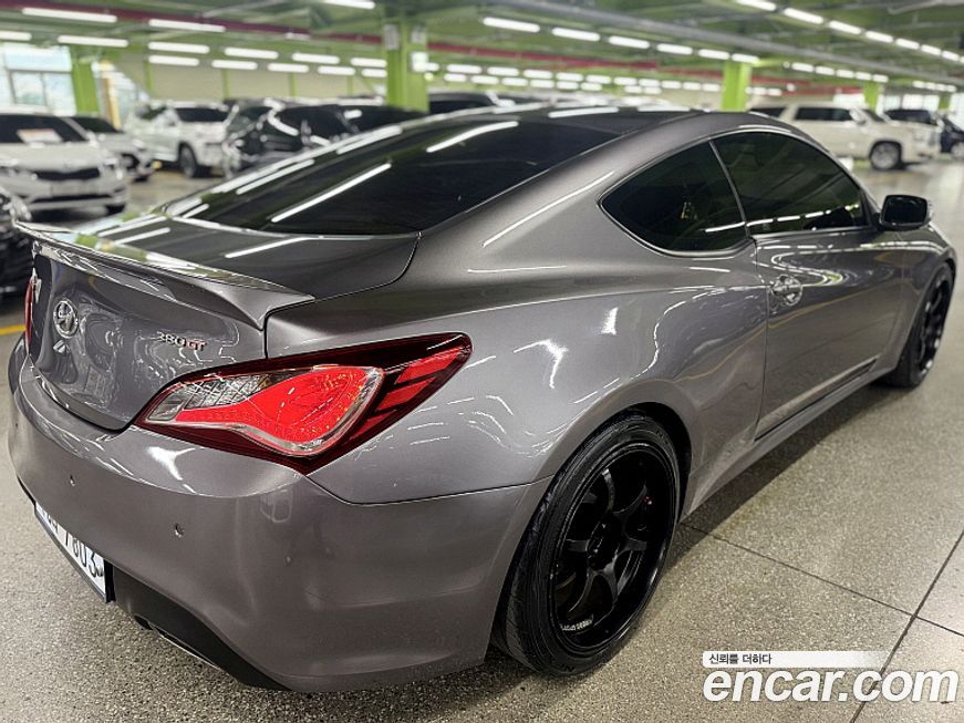 Hyundai Genesis 2009