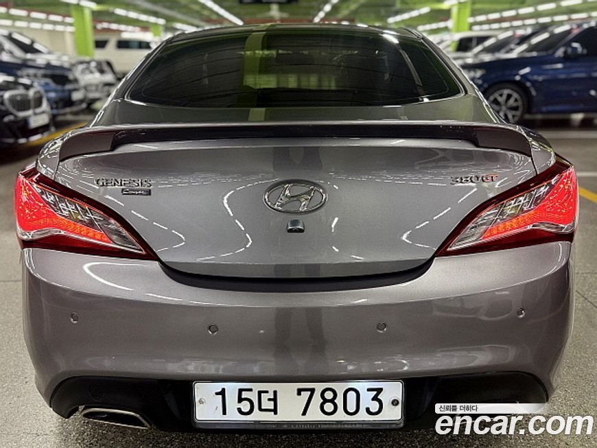 Hyundai Genesis 2009