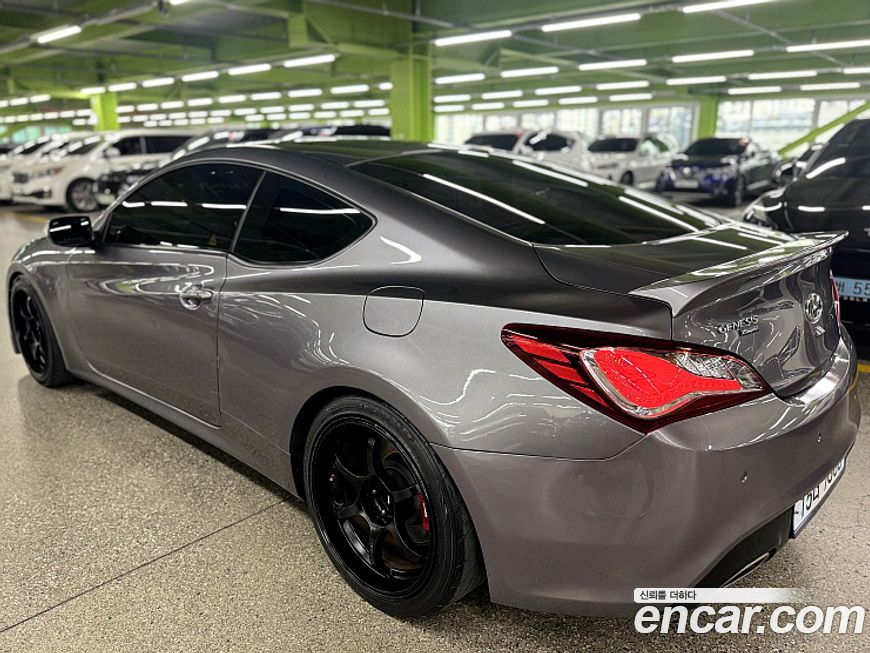 Hyundai Genesis 2009