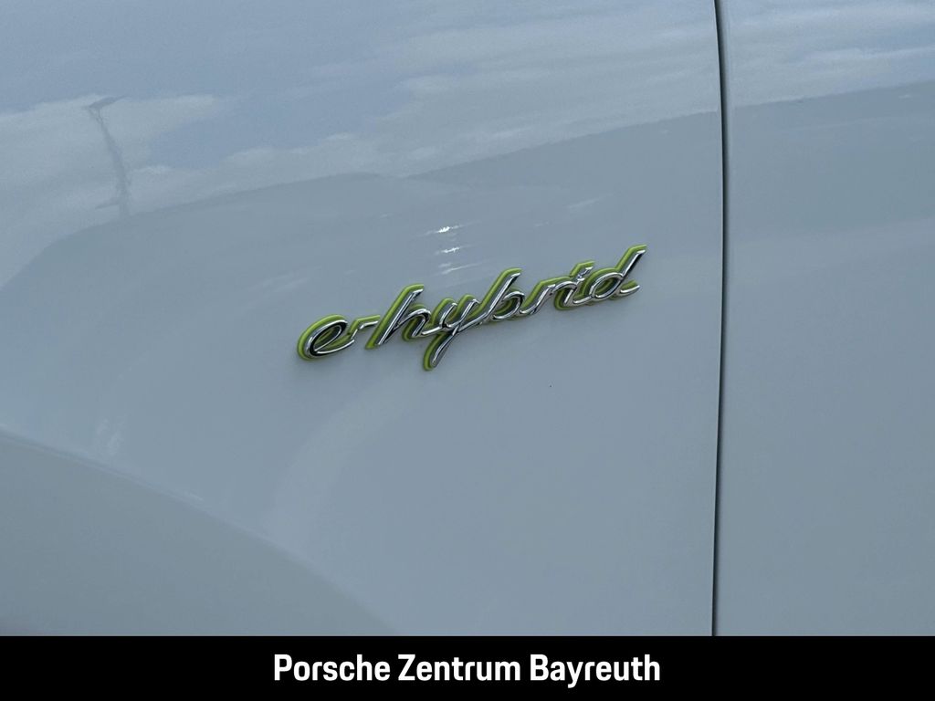 Porsche Cayenne 2021