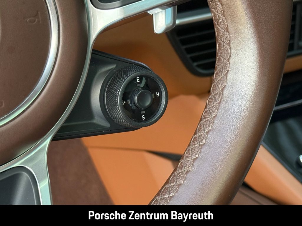 Porsche Cayenne 2021
