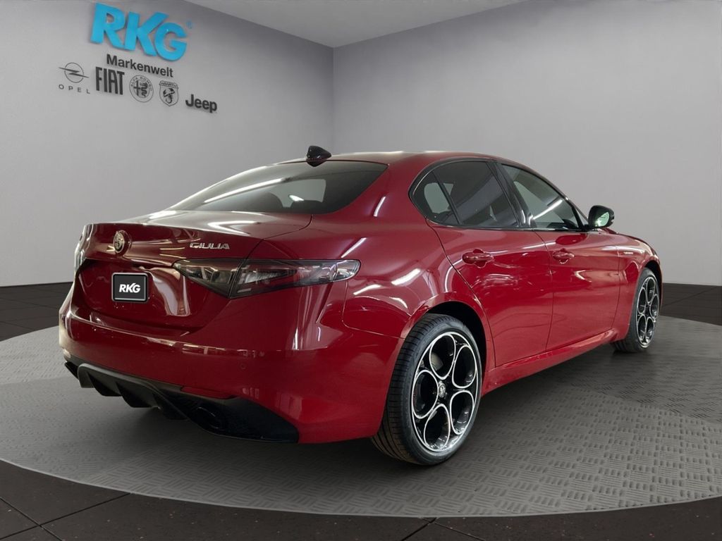 Alfa Romeo Giulia 2025