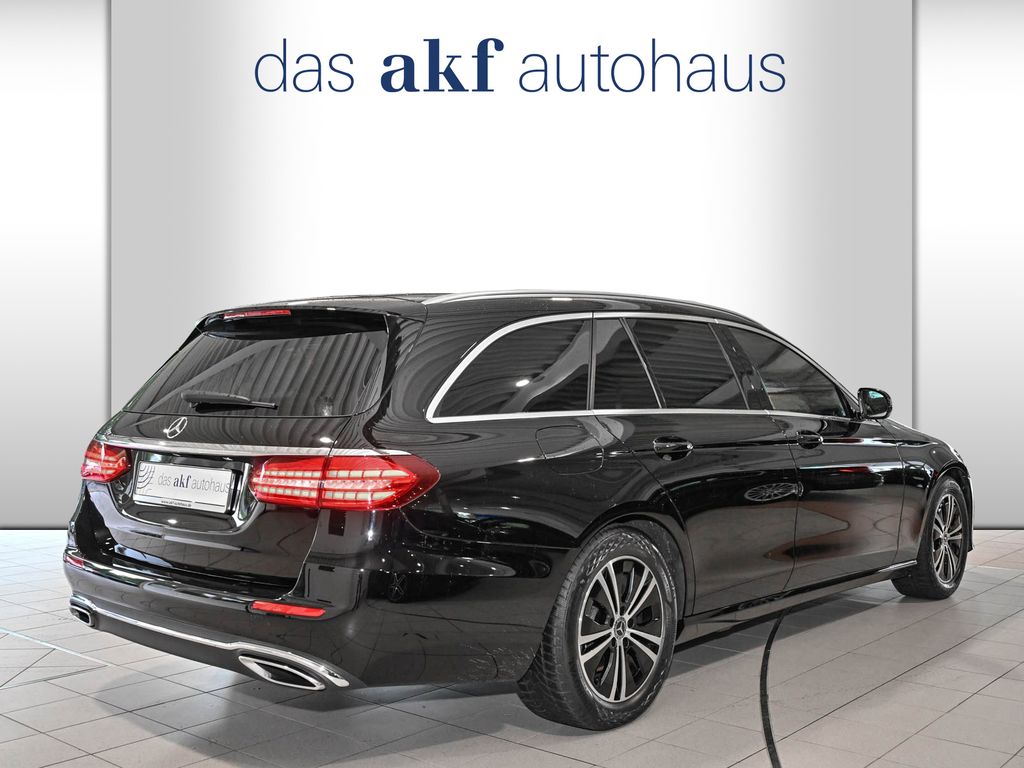 Mercedes-Benz E 220 2023