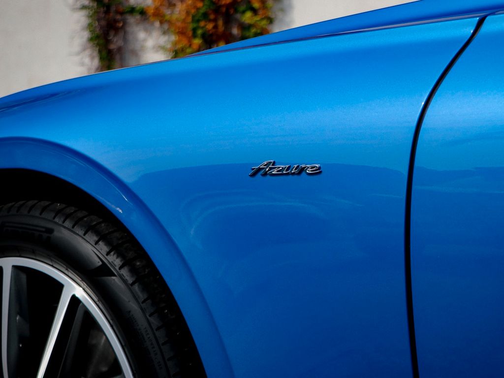 Bentley Continental GTC 2025