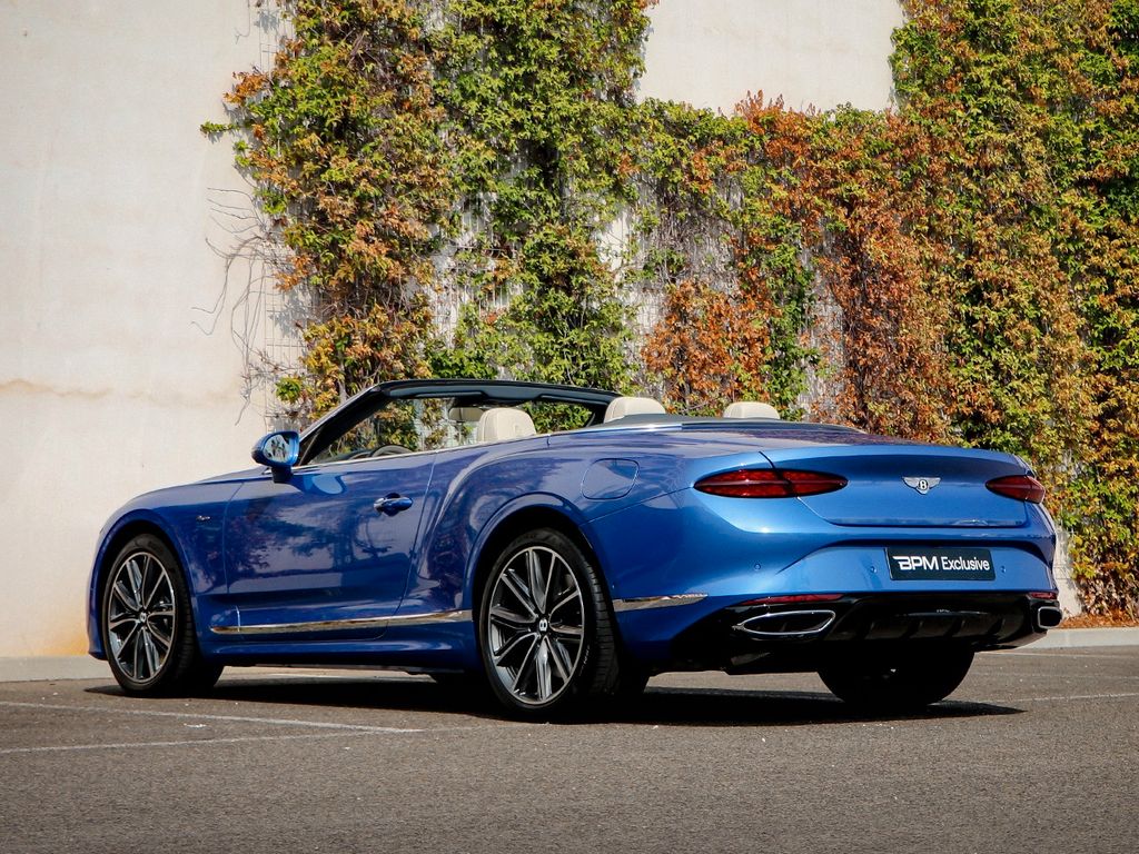 Bentley Continental GTC 2025