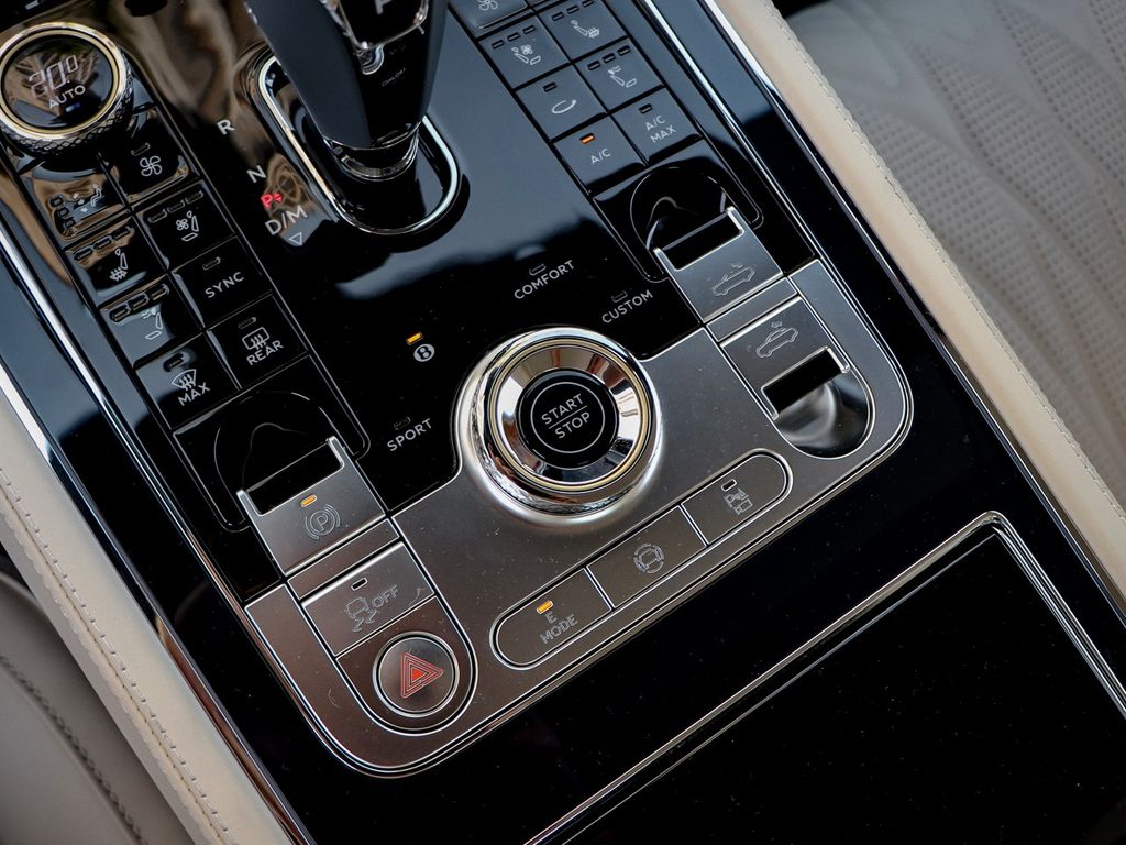 Bentley Continental GTC 2025