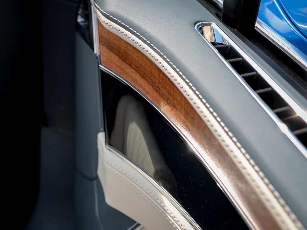 Bentley Continental GTC 2025