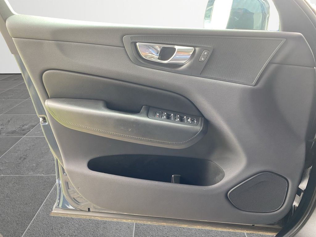 Volvo XC60 2022