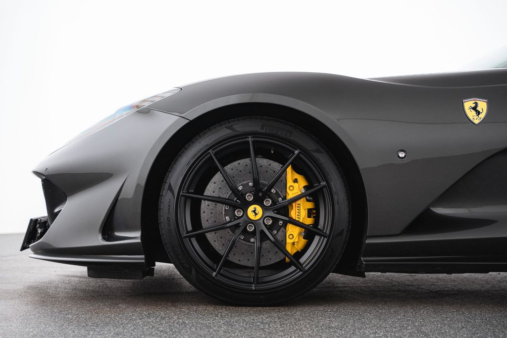 Ferrari 812 2019
