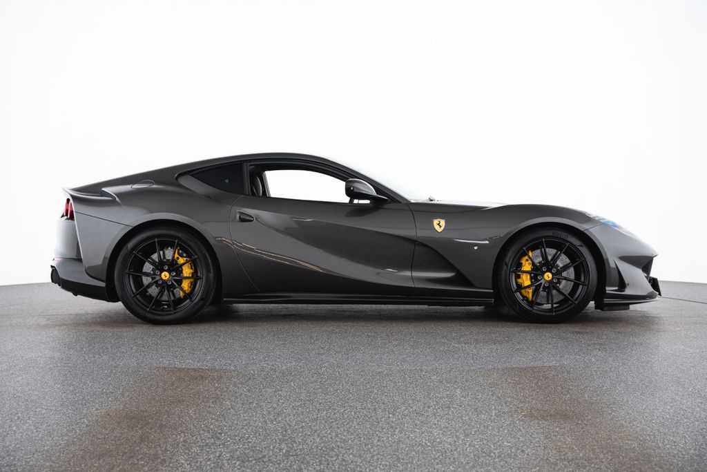 Ferrari 812 2019