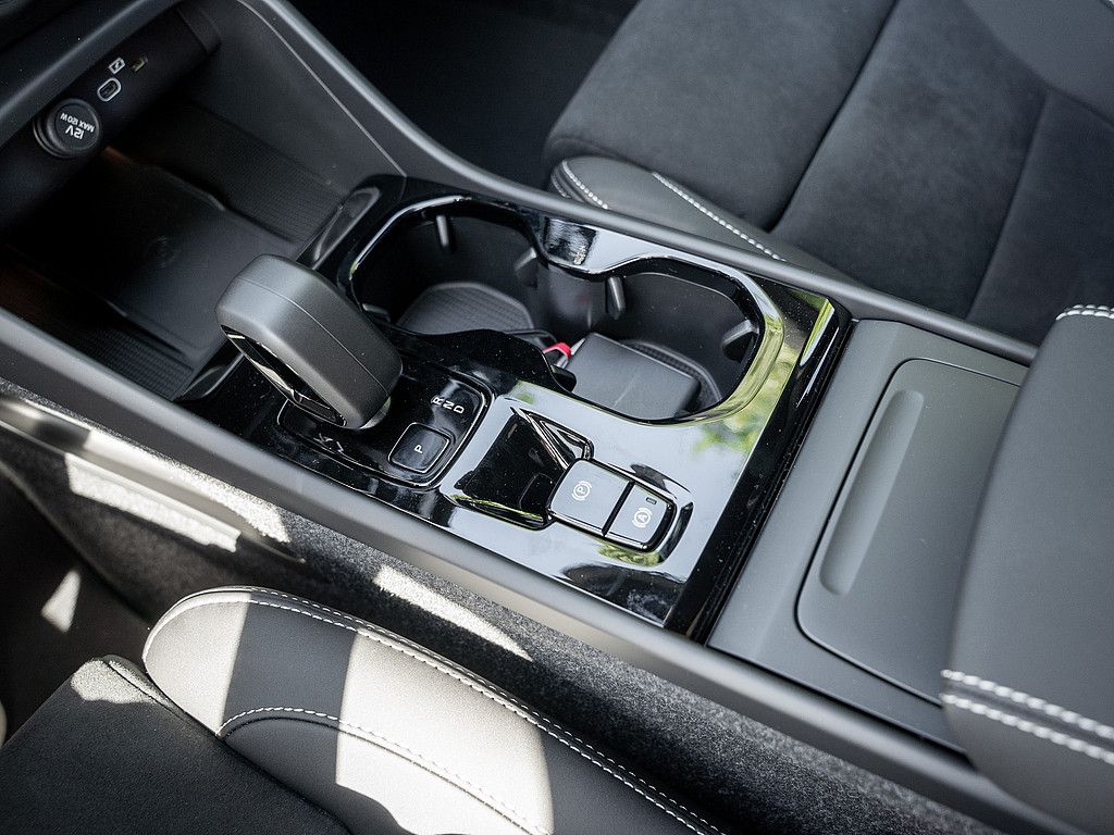 Volvo XC40 2025
