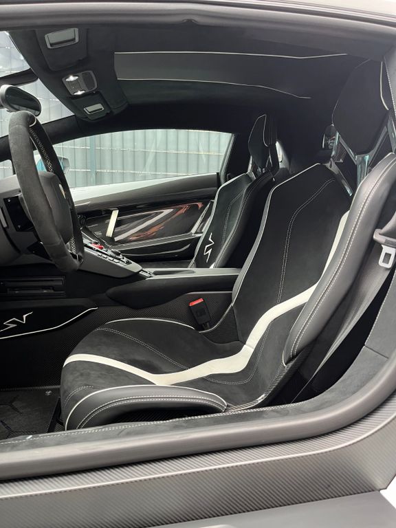 Lamborghini Aventador 2016