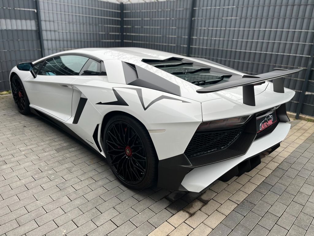 Lamborghini Aventador 2016