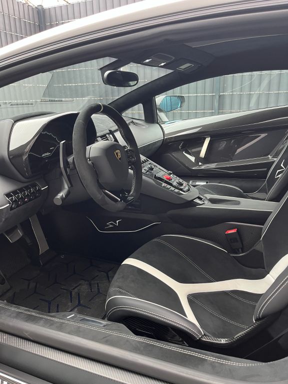 Lamborghini Aventador 2016