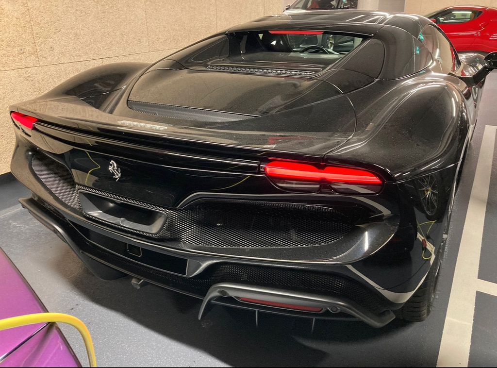 Ferrari 296 GTB 2025