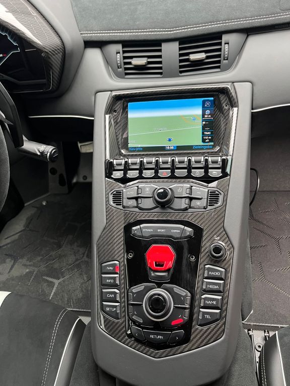 Lamborghini Aventador 2016