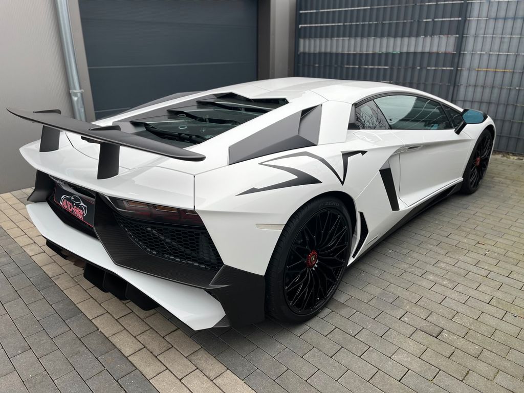Lamborghini Aventador 2016