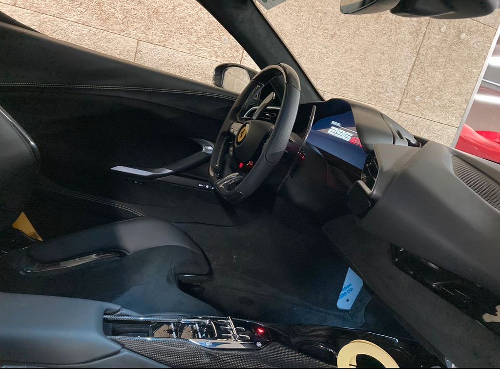 Ferrari 296 GTB 2025