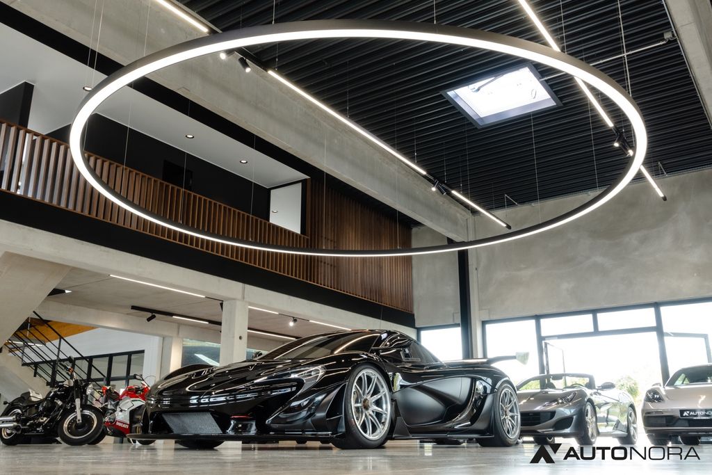 McLaren P1 2016