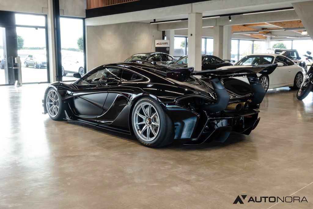 McLaren P1 2016