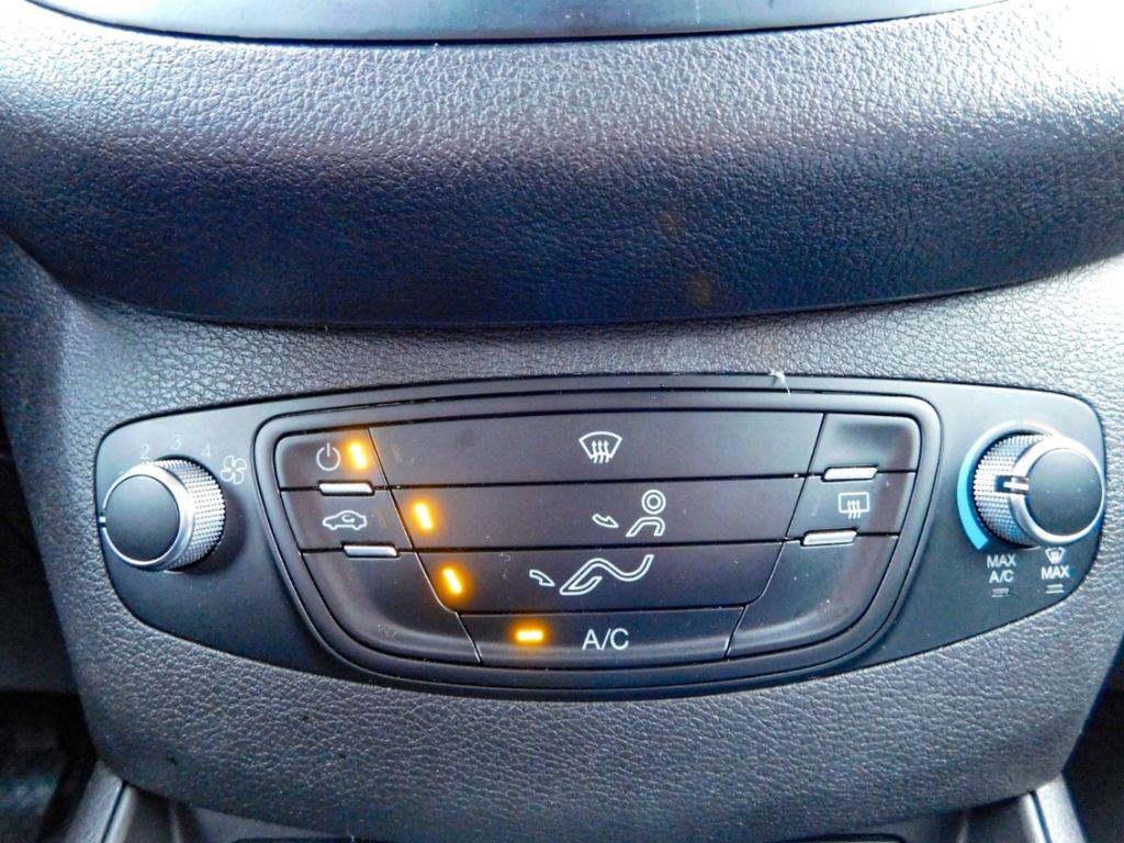 Ford Transit Courier 2023