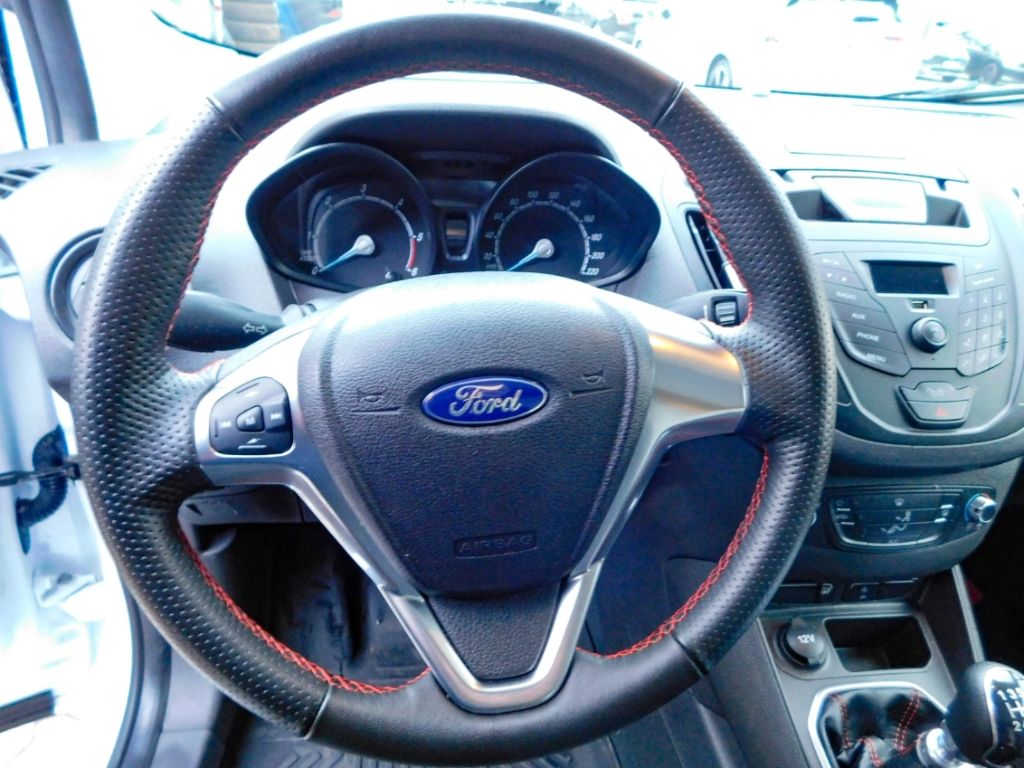 Ford Transit Courier 2023