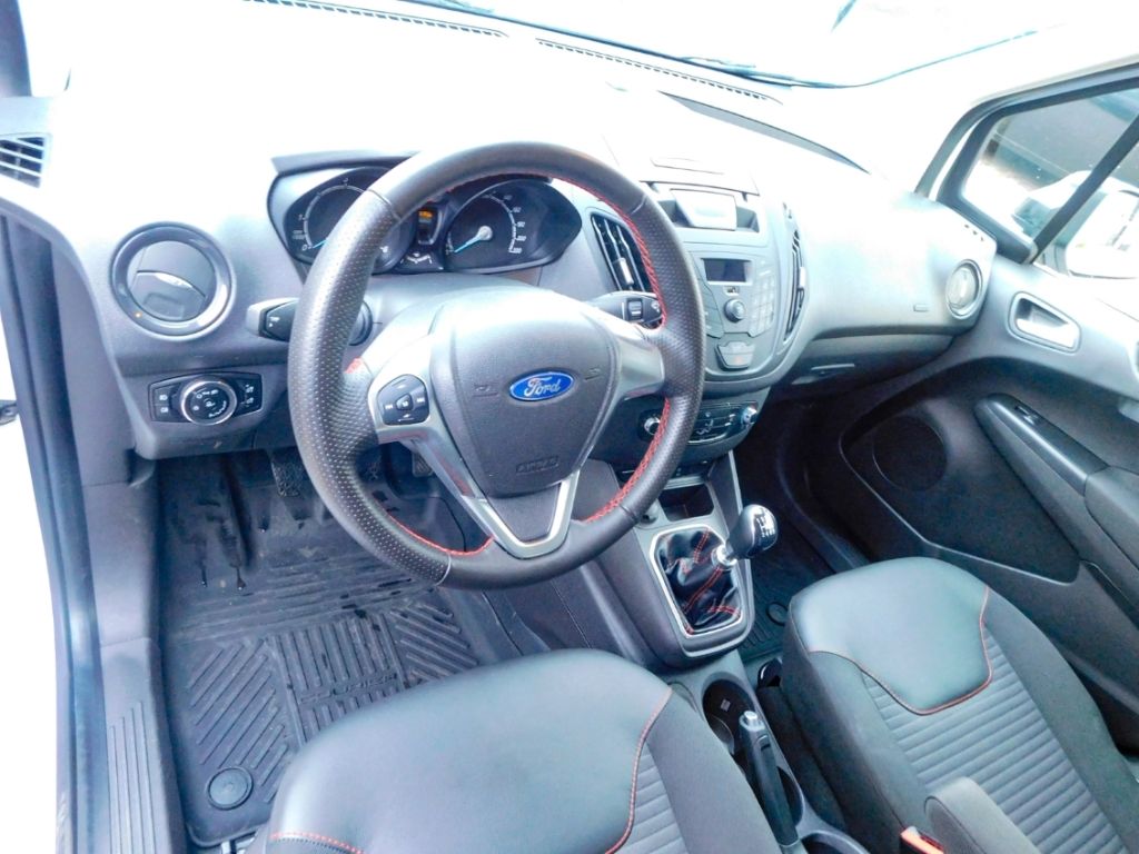 Ford Transit Courier 2023