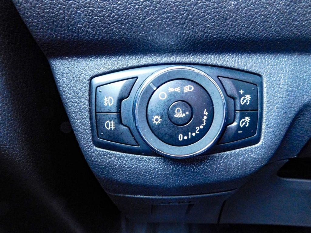 Ford Transit Courier 2023