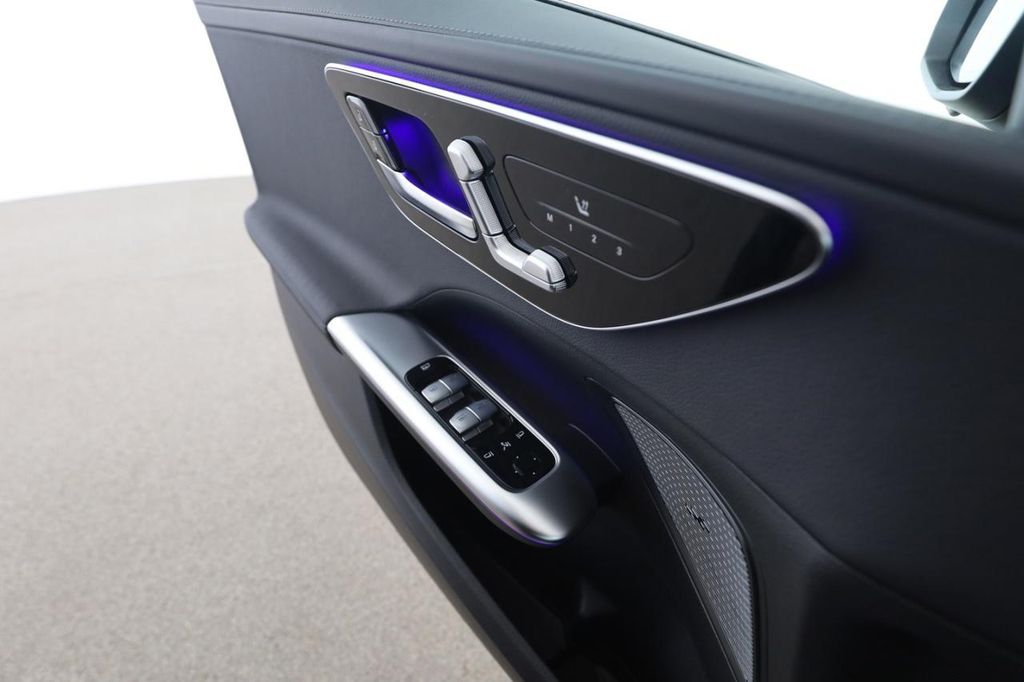 Mercedes-Benz C 220 2025