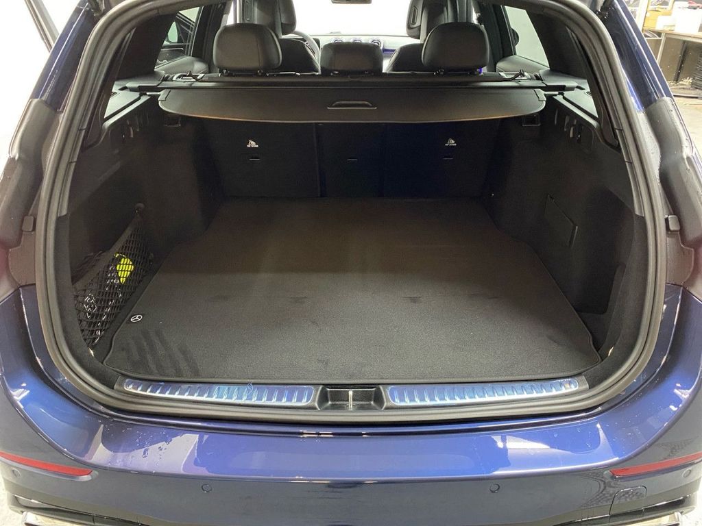 Mercedes-Benz C 220 2025