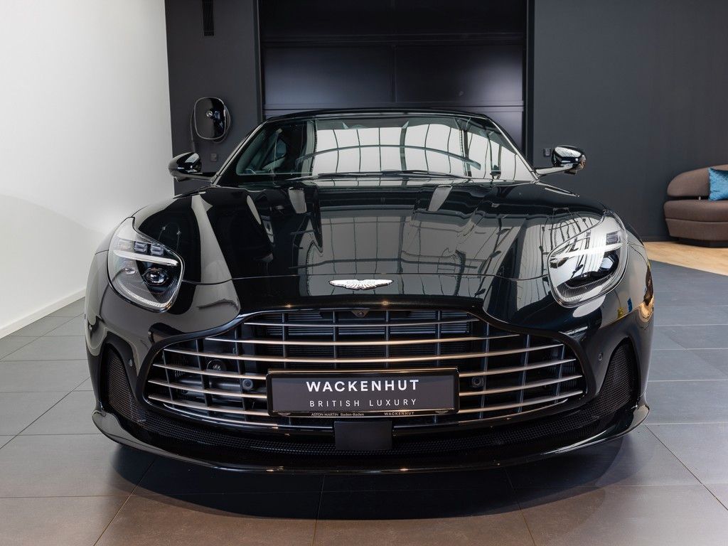 Aston Martin DB12 2025